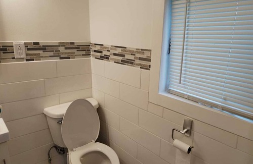 Galesburg Apartment | Soothing apartment with AC in charming Galesburg