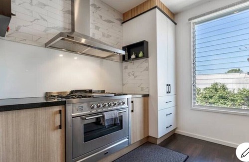 Richmond House | Sophisicated Family Oasis in Richmond