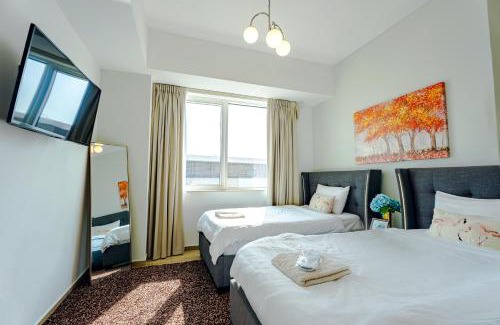 Abu Dhabi Apartment | Sophisticated 2BR in Mayan with Golf View 905