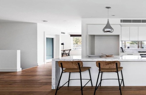 Eaglemont House | Sophisticated living in a Luxurious Complex with Opulent contemporary style