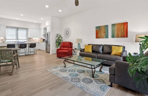 Del Obispo House | Sophisticated New Townhome - Walk to Doheny Beach & Dana Point Harbor