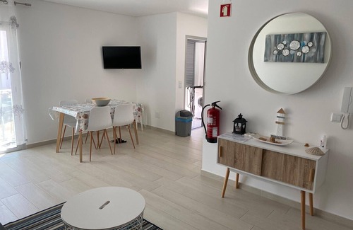 Vila Real Santo Antonio House | Sophisticated T2 in Monte Gordo C/WiFi