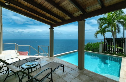 Great Cruz Bay Villa | Sopra Mare Luxury Oceanfront, Heated Saltwater Pool, 100% A/C, 8 min to Cruz Bay