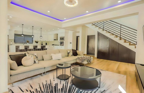 Playa Chiquita Villa | SOS 5BR Fiesta Casa + Bonus