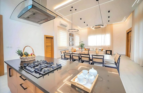 La Mulata Villa | SOS 5BR Reunion Retreat +Bonus