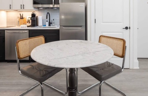Rittenhouse Row Apartment | Sosuite | 1BR Apt w W/D, Desk Alcove