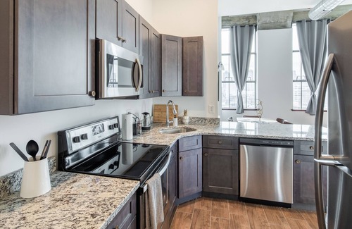 West Poplar Apartment | Sosuite at Independence Lofts - Callowhill