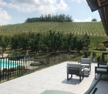 Montegrosso dʼAsti Bed & Breakfast | Sotto La Vigna Charm Stay Adult only vacation Balcony suite