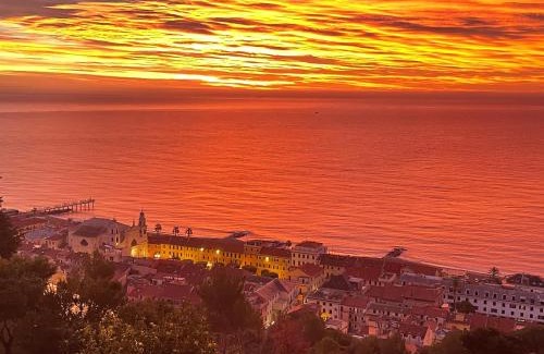 Pietra Ligure House | Sotto le stelle .il mare