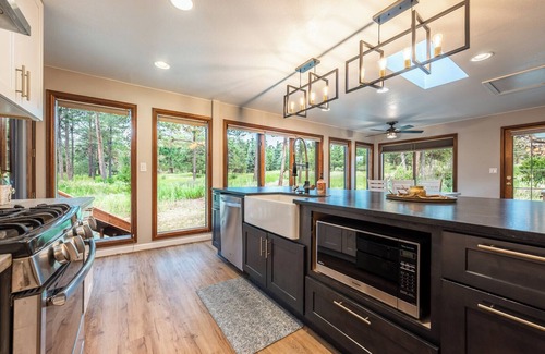 Colorado Springs House | Soul Care Cabin Family Forest Getaway, 6 bedroom, 3 King beds