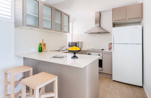 Bondi Beach Apartment | Sound of Waves in Bondi