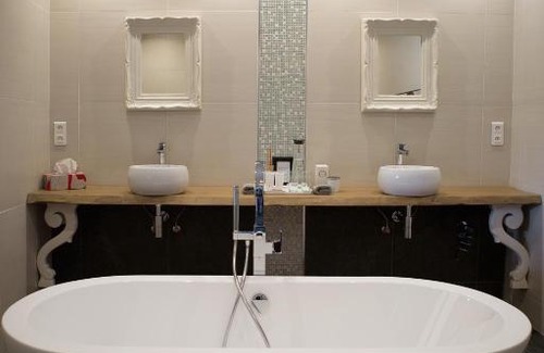 Chateaurenard Bed & Breakfast | Sous les Platanes B&B