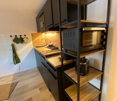 Weilerswist Apartment | Souterrain Wohnung mit Parkplatz Nähe Phantasialand und Köln, Top Therme in Euskirchen, Eifel erleben