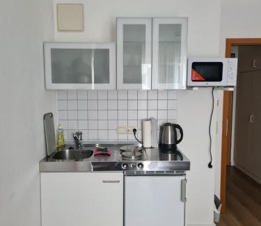 Haunstetten-Siebenbrunn Apartment | South Apartment - Modern & Stylish