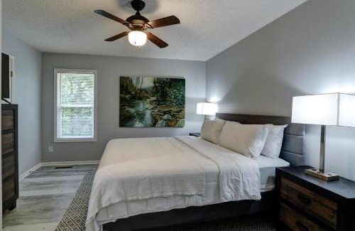 Royal Pines House | South Asheville Townhome 12 B