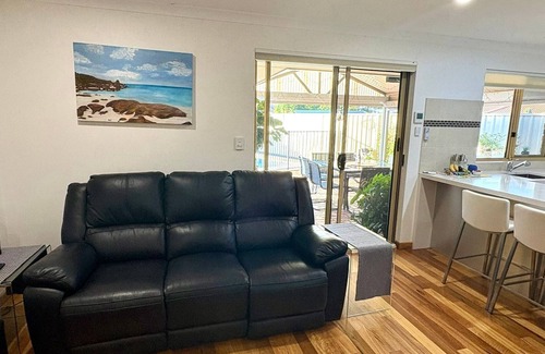 South Bunbury House | South Bunbury Retreat – Family Comfort by the Beach & Wildlife Park
