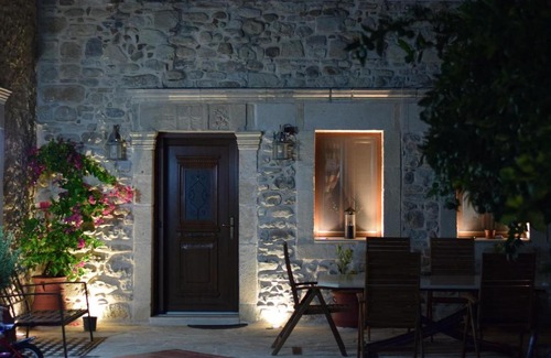 Khoustouliana House | South Crete Traditional House , Moires