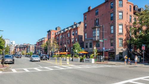 Shawmut Apartment | South End Luxe Apartment