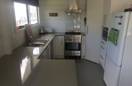 Pauanui House | South End modern beach house - close to beach & mountain.