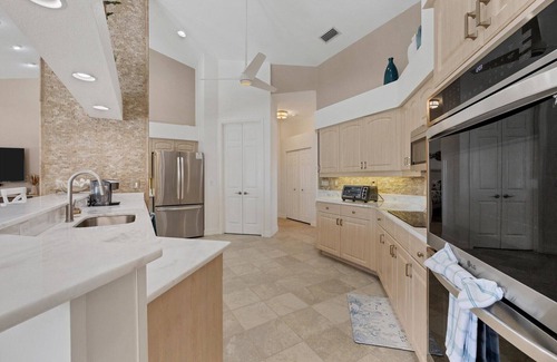 South Gulf Cove House | South Gulf Cove 5 Bedroom Private Home with Pool on Canal