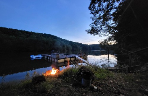 Bristol House | South Holston Retreat