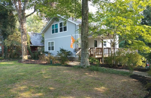 Bristol House | South Holston Retreat