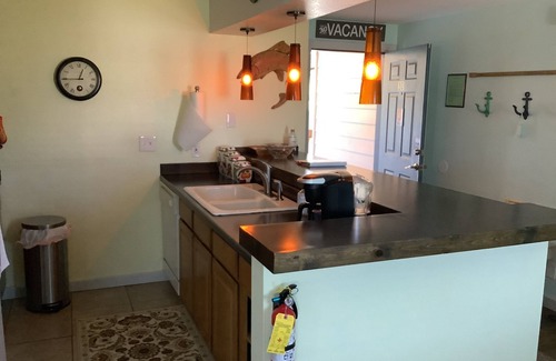 Hammond Hotel | South Jetty Inn