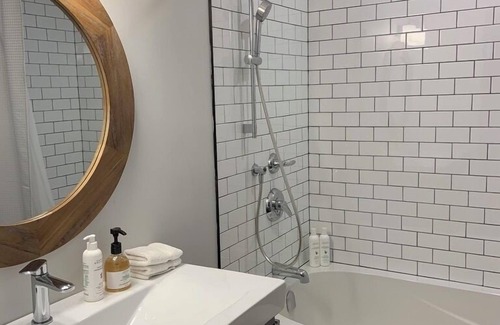 Queenston House | South Landing Inn Niagara on the Lake