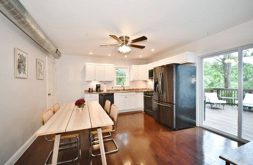 South Side Slopes House | South Side House w/Parking, Outdoor Space & Fire Pit!