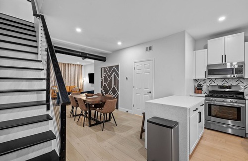 South Side Slopes House | South Slopes Home /Great for longer stays!
