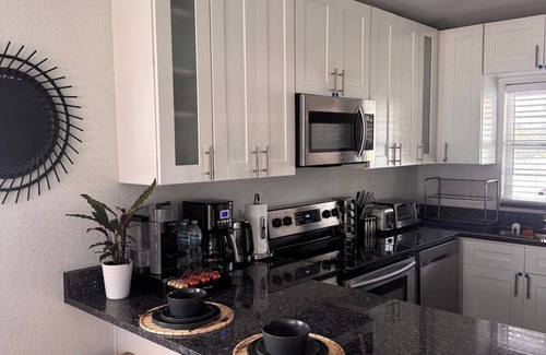 North Hyde Park House | South Tampa Home+Pet Friendly+Office +Parking