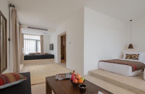 Shapotou District Hotel | South Zhongwei Resort