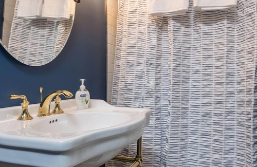 Belmont Apartment | Souther Lux Apt Downtown Cville | 30 nt min.