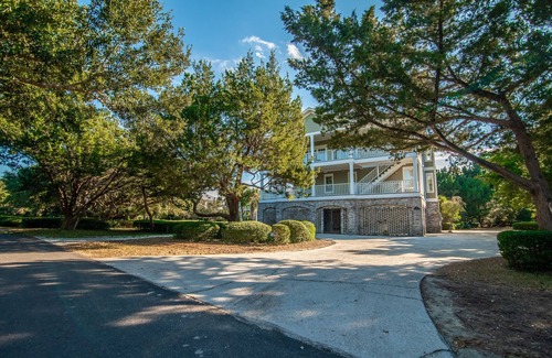 Debordieu Colony House | Southern Breeze OceanView home private DeBordieu Colony with golf cart