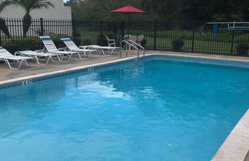 Nichols Condo | Southern Comfort - Beautiful and spacious 2/2 condo - pool and nature view!