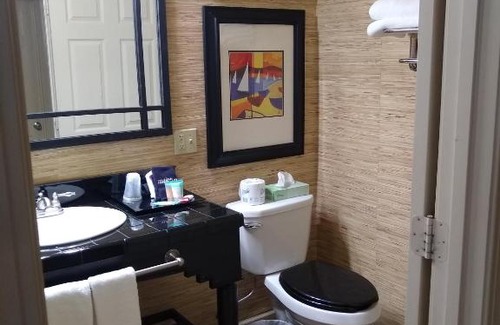 Mayfield Hotel | Southern Comfort Suites