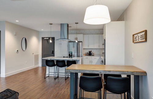 Donelson Apartment | Southern Foodie Delight: Nash Eats 1 Bedroom Apartment