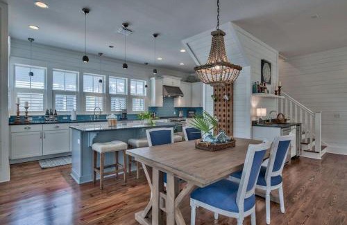 Forest District House | Southern Living Cottage