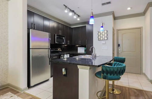 Dunwoody Apartment | Southern Luxury in North ATL! -1BD/1BTH Apartment Home