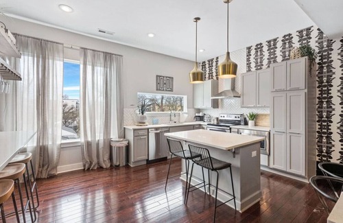 Chestnut Hill Apartment | Southern Oasis- Minutes to DT, Gulch, WeHo & 12S