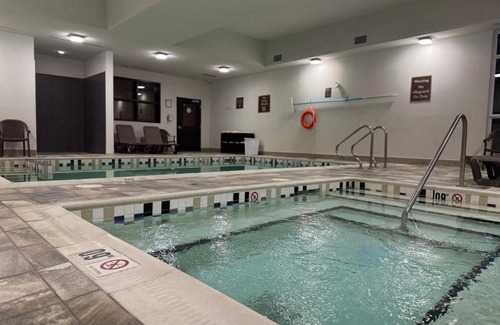 Fort Saskatchewan Hotel | Southfort Inn