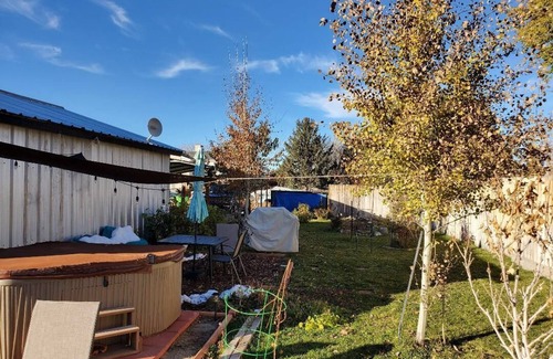 Vernal Cottage | SouthMont Blue Cottage