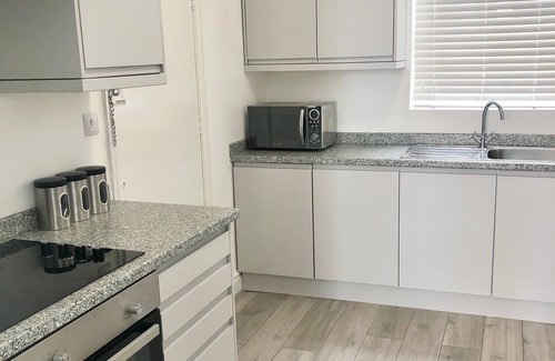 Plymouth Apartment | Southside Street Apartments Deluxe-Apartment