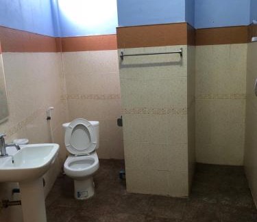 Vang Vieng House | Soutjai Guesthouse & Restaurant