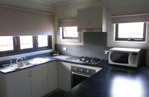 Golden Point Apartment | Sovereign Views Apartments