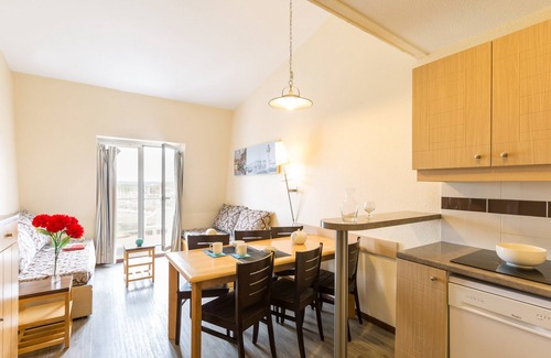 Trouville-sur-Mer Apartment | SOWELL RÉSIDENCES Le Port