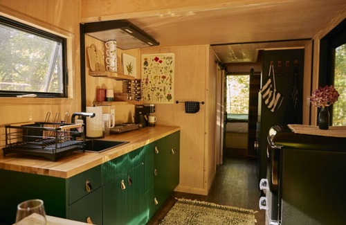 Cambridge House | Sowilo Retreat All Inclusive Oak House