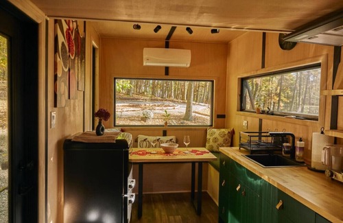 Cambridge House | Sowilo Retreat All Inclusive Oak House