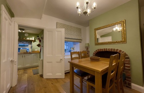 Braithwaite Cottage | Spa Cottage - a cottage that sleeps 3 guests in 2 bedrooms