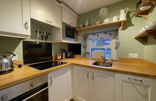 Braithwaite Cottage | Spa Cottage - a cottage that sleeps 3 guests in 2 bedrooms